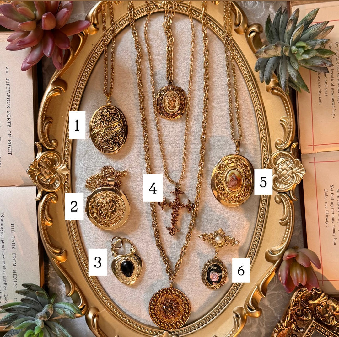 Gold Necklaces & Pendants