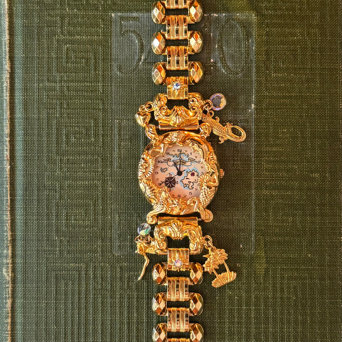 Gold Kirks Folly Watch – bunbunoclock display picture 3
