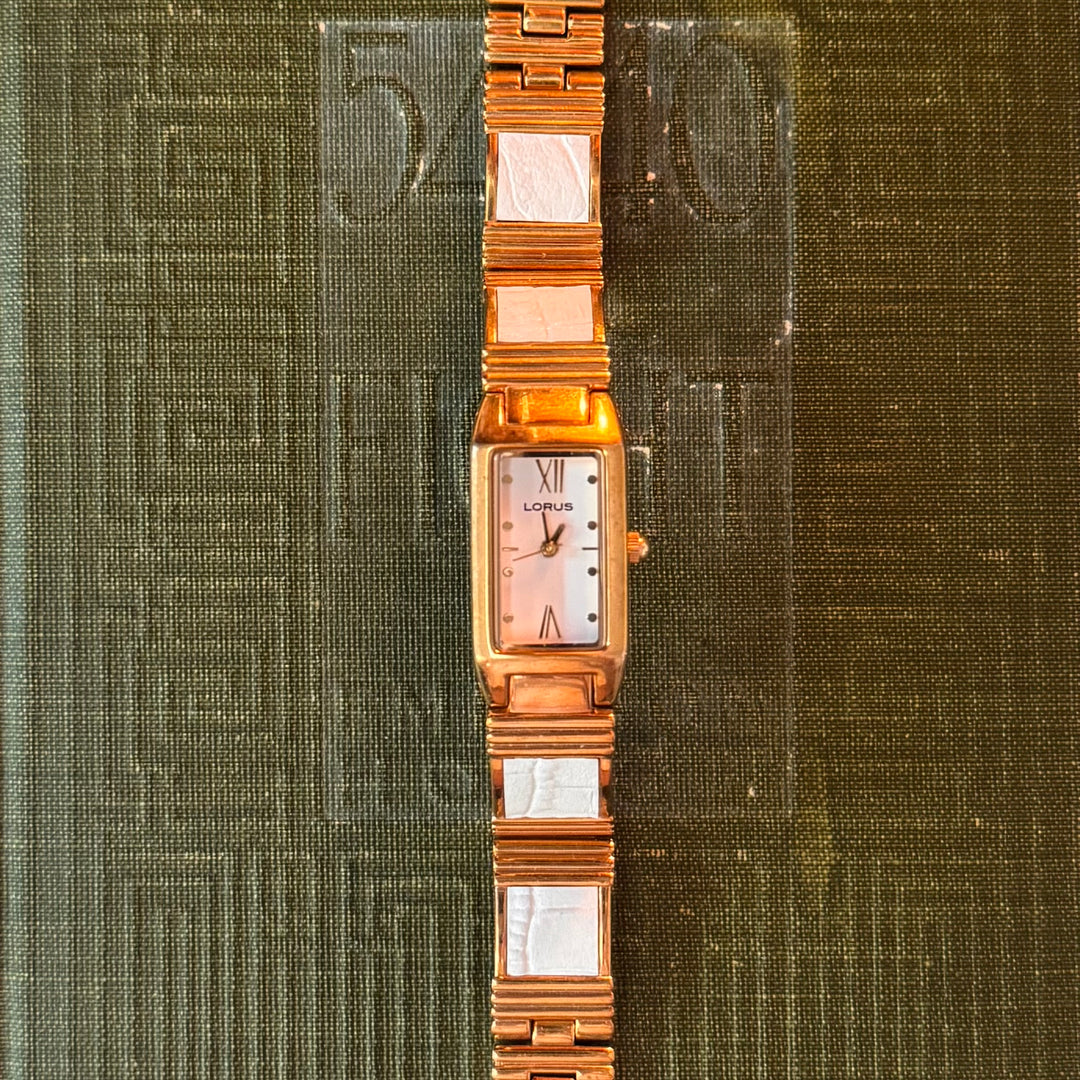 Gold Watch with leather Details